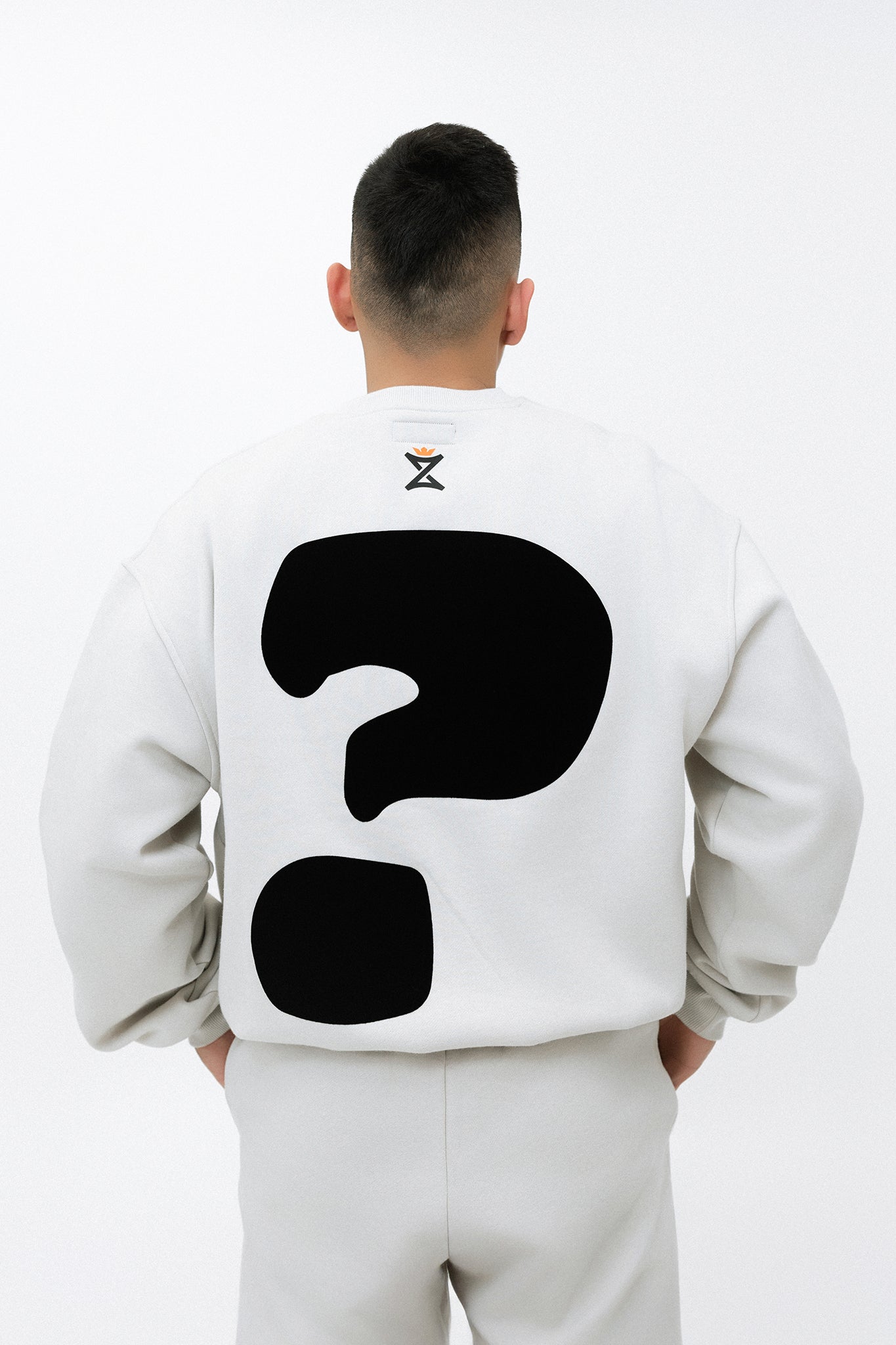 "QUESTION" Fleece Sweatshirt Round Neck - Vanilla Blast