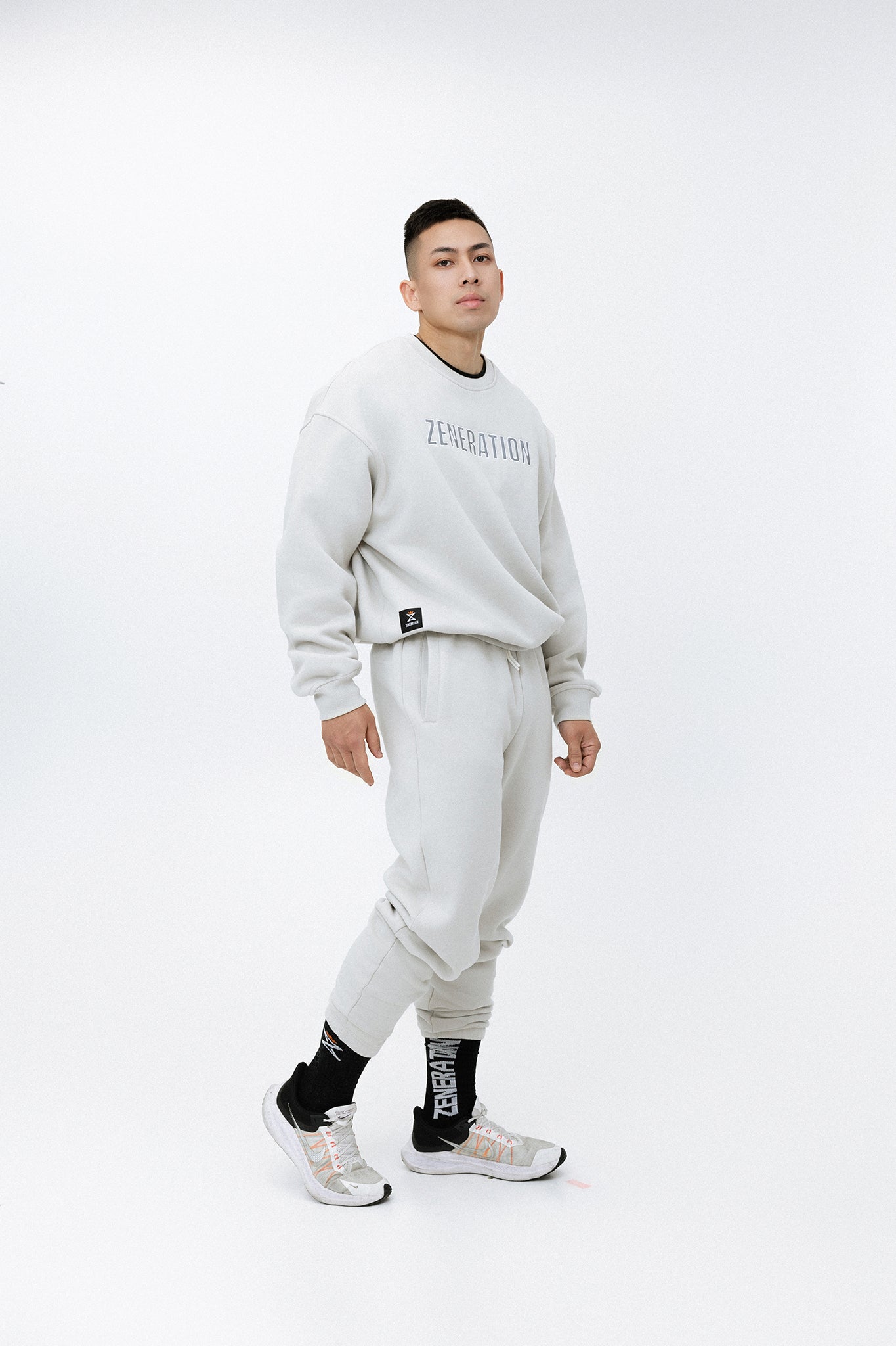 "Z-Crown" Fleece Sweatpants - Vanilla Blast