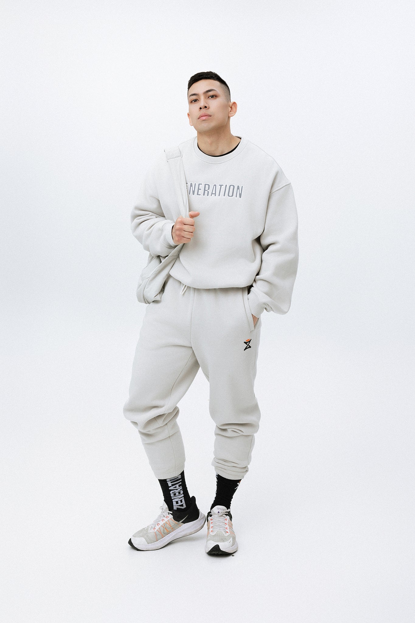 "Z-Crown" Fleece Sweatpants - Vanilla Blast