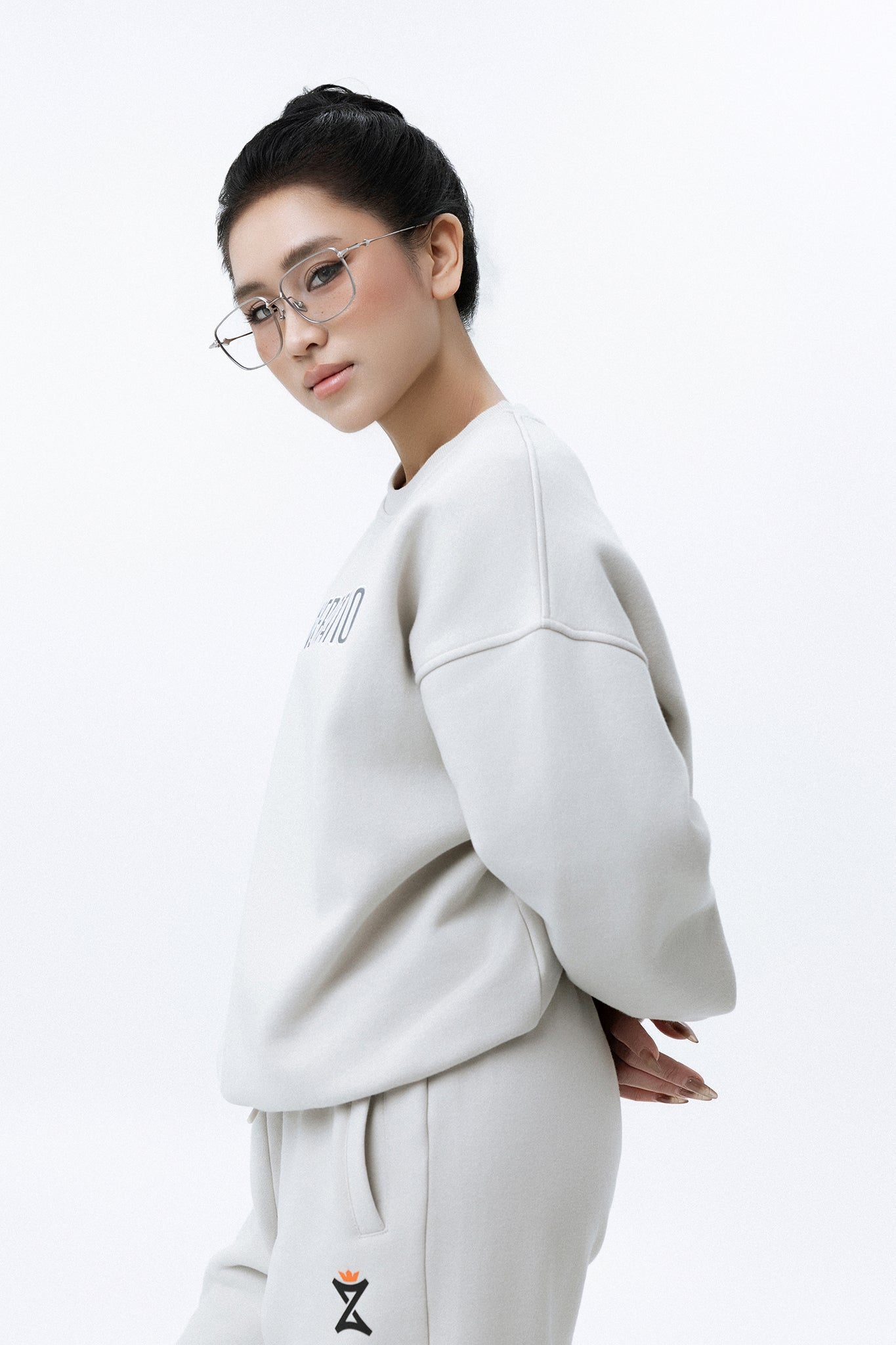 "QUESTION" Fleece Sweatshirt Round Neck - Vanilla Blast