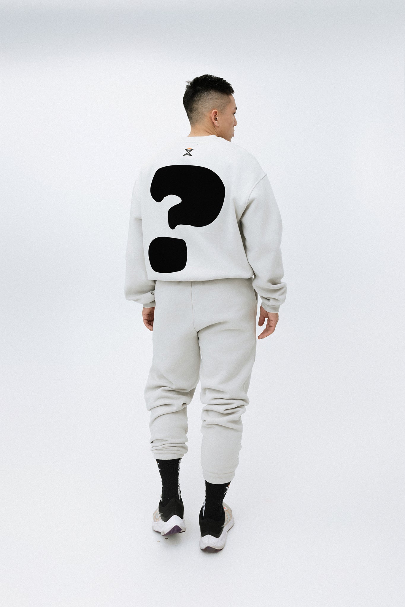 "QUESTION" Fleece Sweatshirt Round Neck - Vanilla Blast