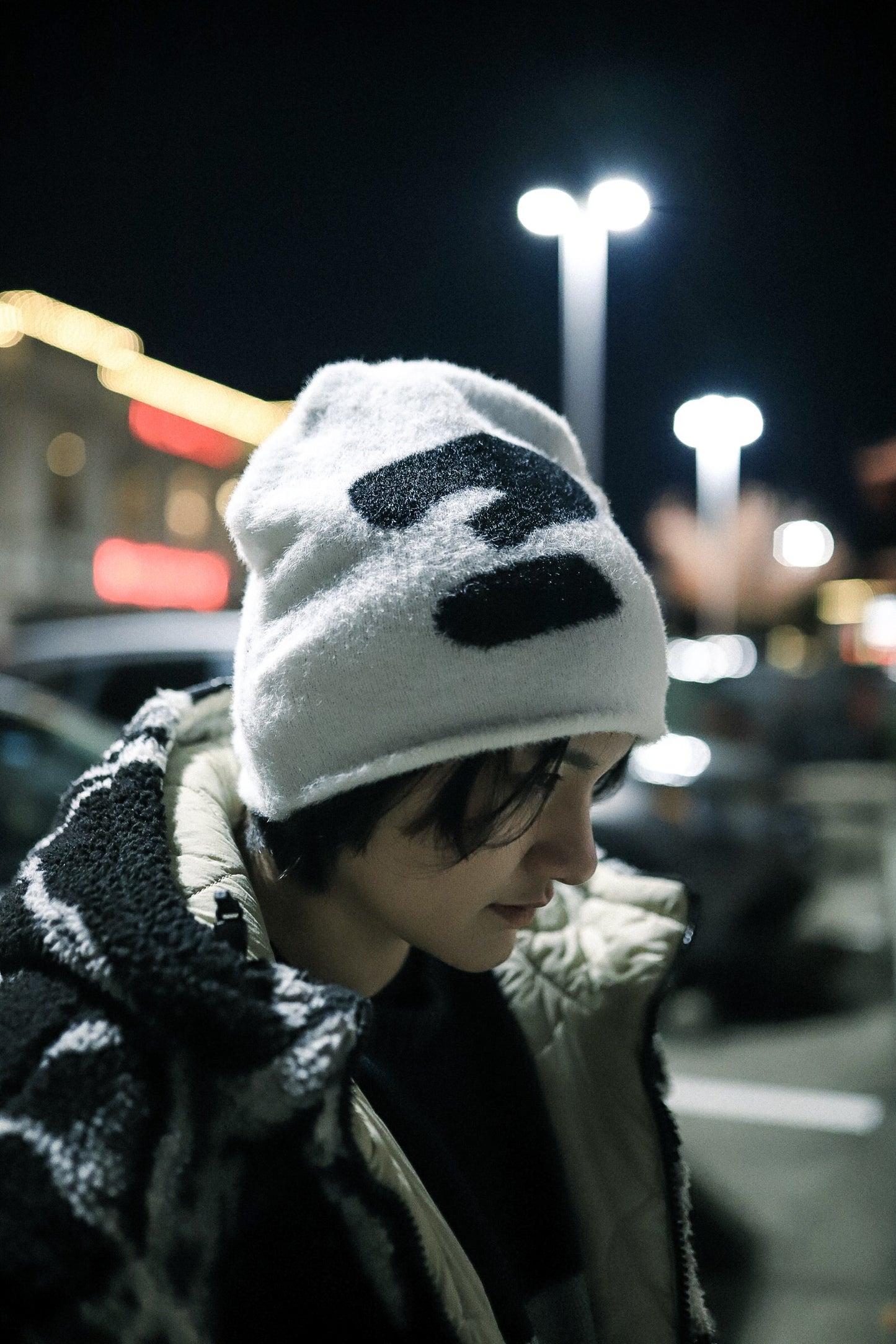 "?" Cuffless Beanie - Frosty White